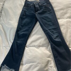 MOTHER crop step fray color is off limits petite 25